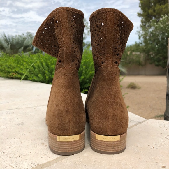 Michael Kors boots - Picture 5 of 7